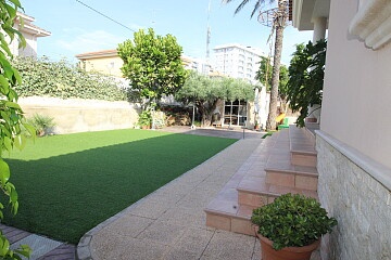 Villa individuelle avec piscine et barbecue dans le centre d'Elche in Maisons de Mer