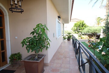 Villa individuelle avec piscine et barbecue dans le centre d'Elche in Maisons de Mer