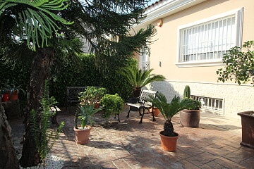 Villa individuelle avec piscine et barbecue dans le centre d'Elche in Maisons de Mer