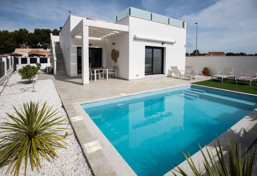 New Build - Independent Villa - Pinar de Campoverde