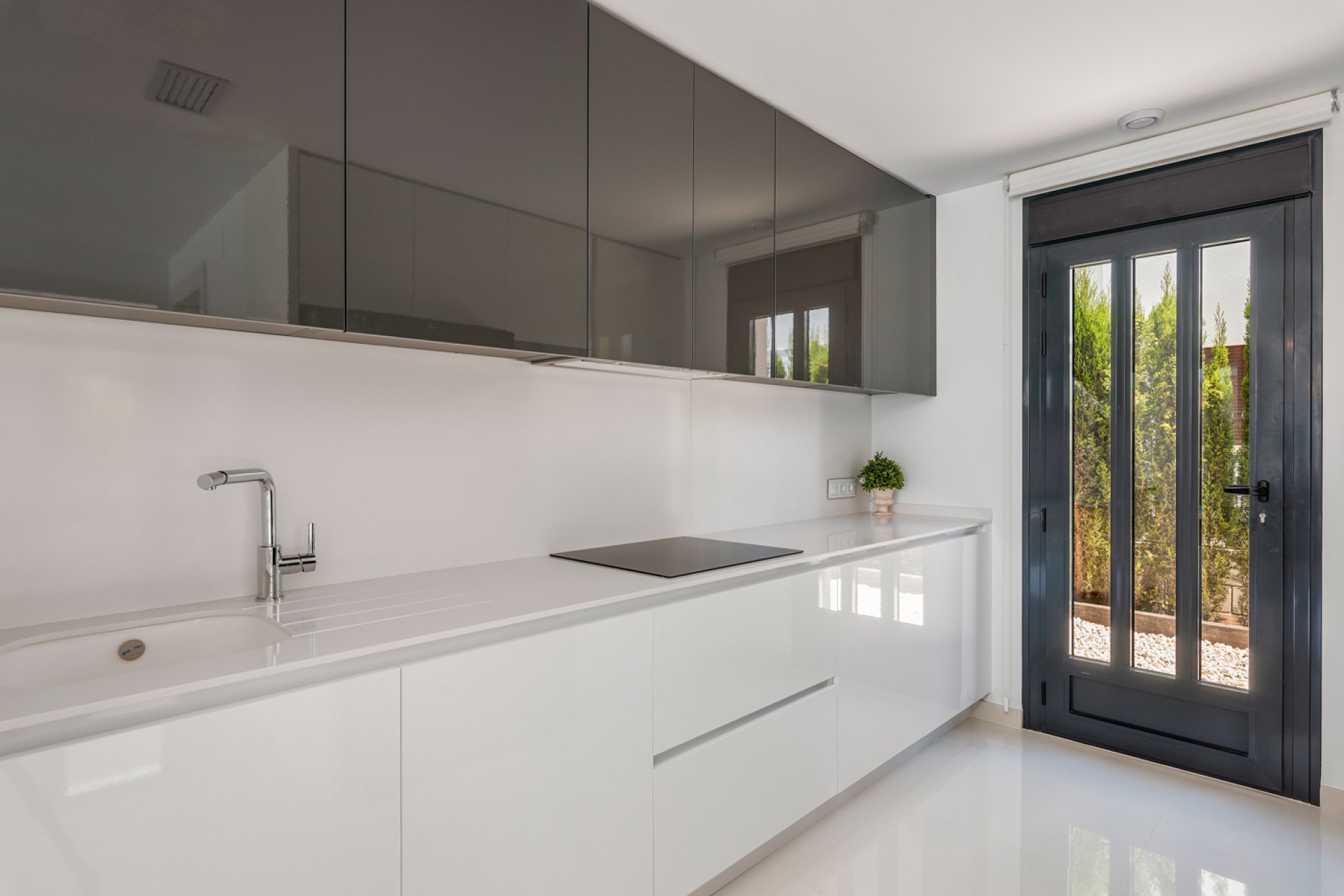 New Build - Independent Villa - Playa Paraiso