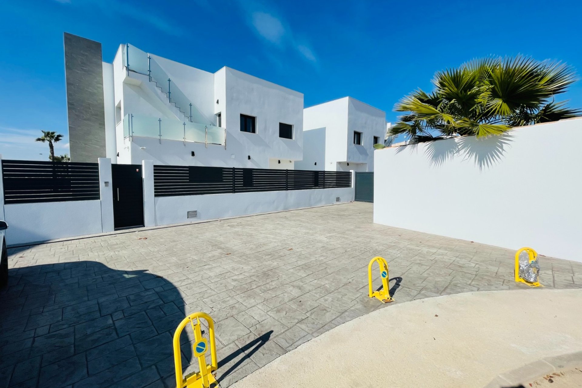New Build - Independent Villa - Torrevieja
