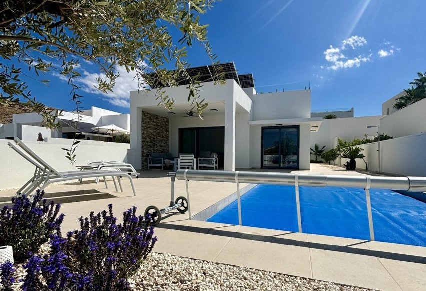 Nouvelle construction - Villa indépendante - Benijofar