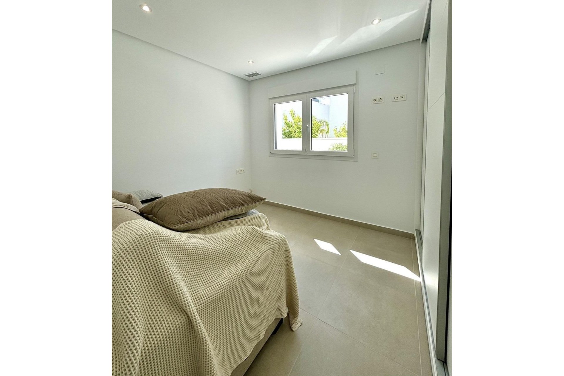 Nouvelle construction - Villa indépendante - Benijofar