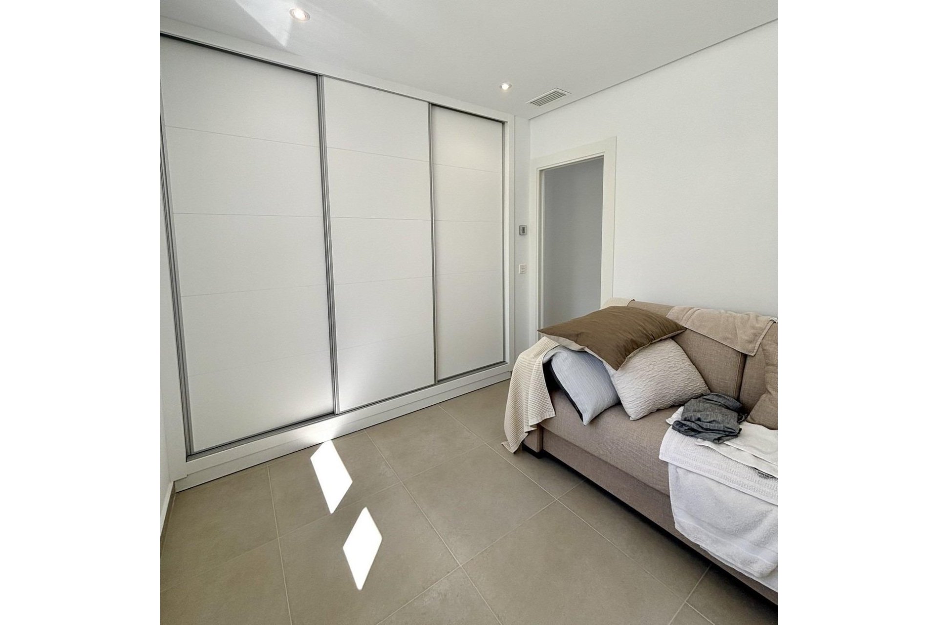 Nouvelle construction - Villa indépendante - Benijofar