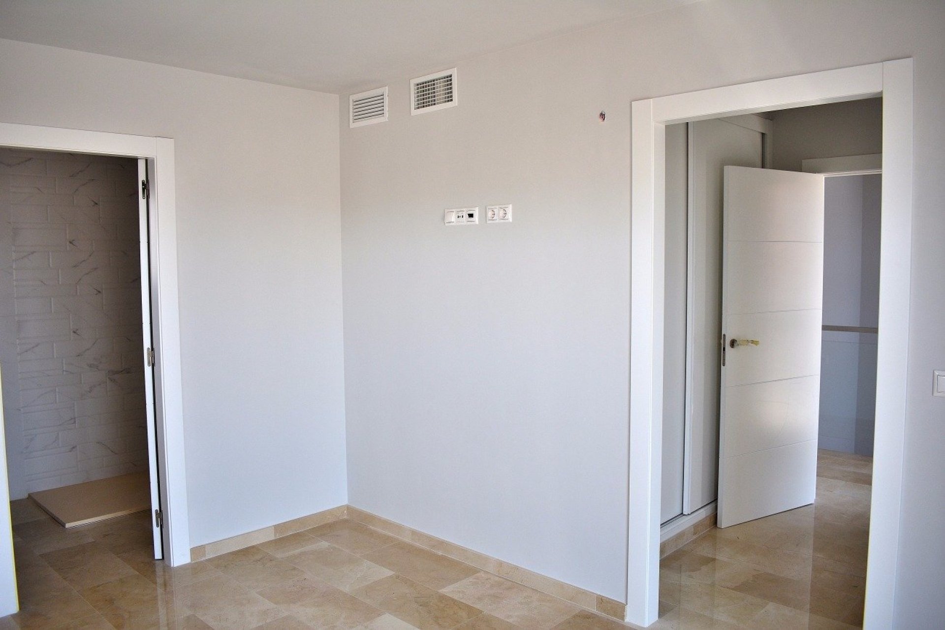 Nouvelle construction - Villa indépendante - Finestrat