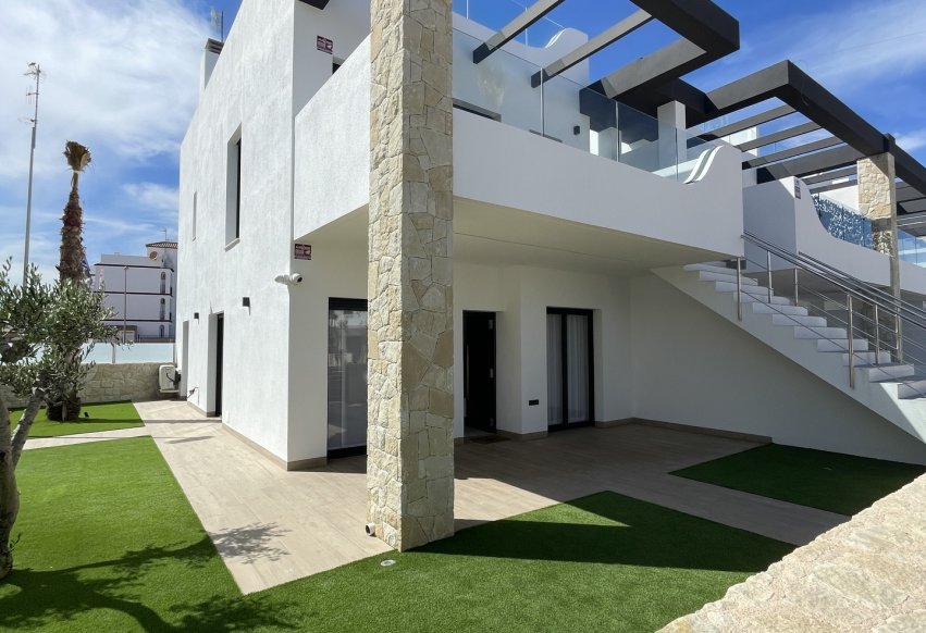 Obra nueva - Adosado - Torrevieja