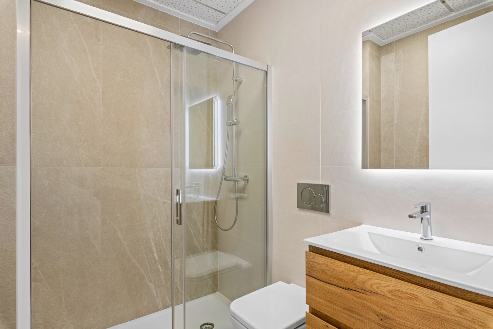 Obra nueva - Apartamento en planta baja - Benijofar