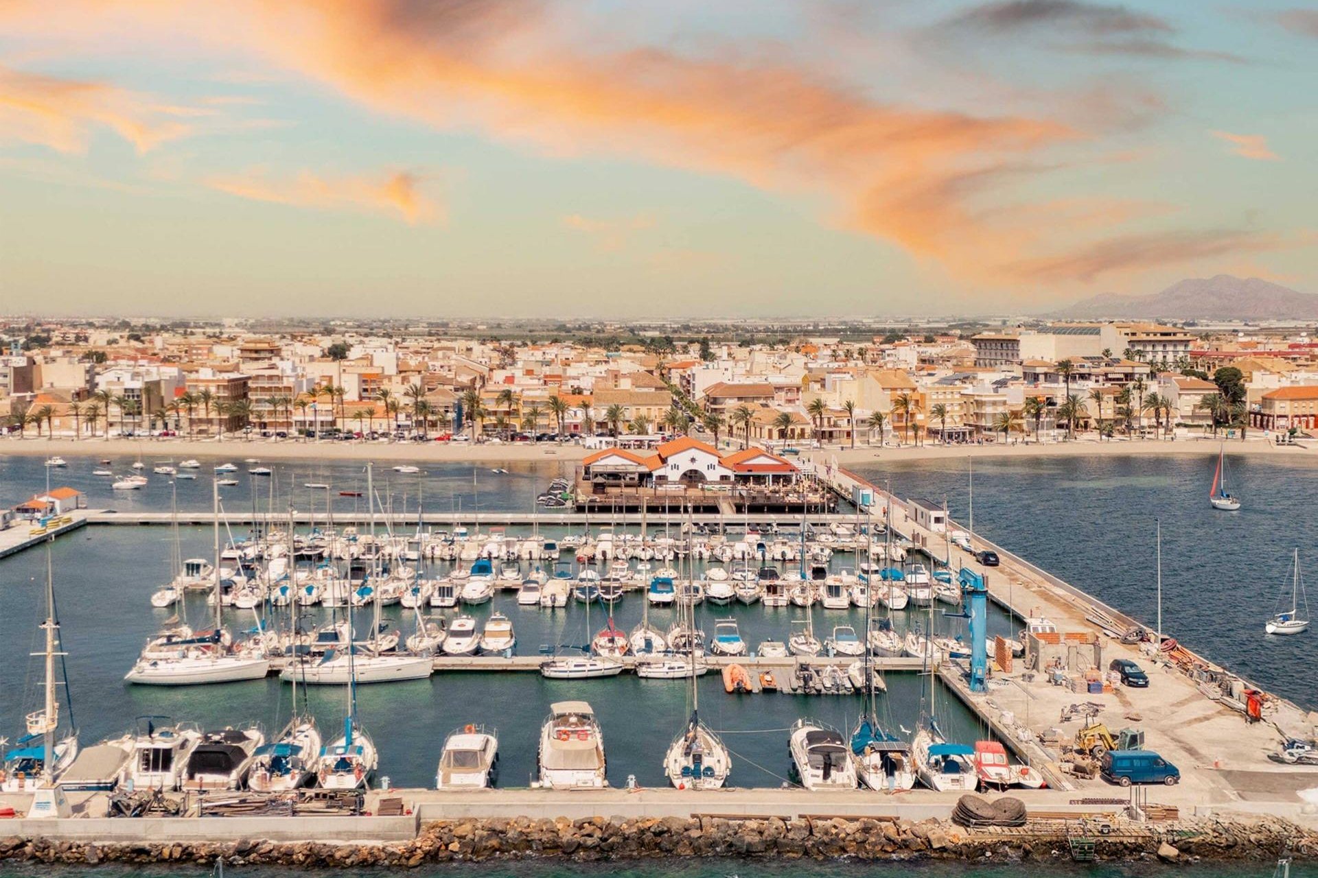 Obra nueva - Apartamento en planta baja - Los Alcázares