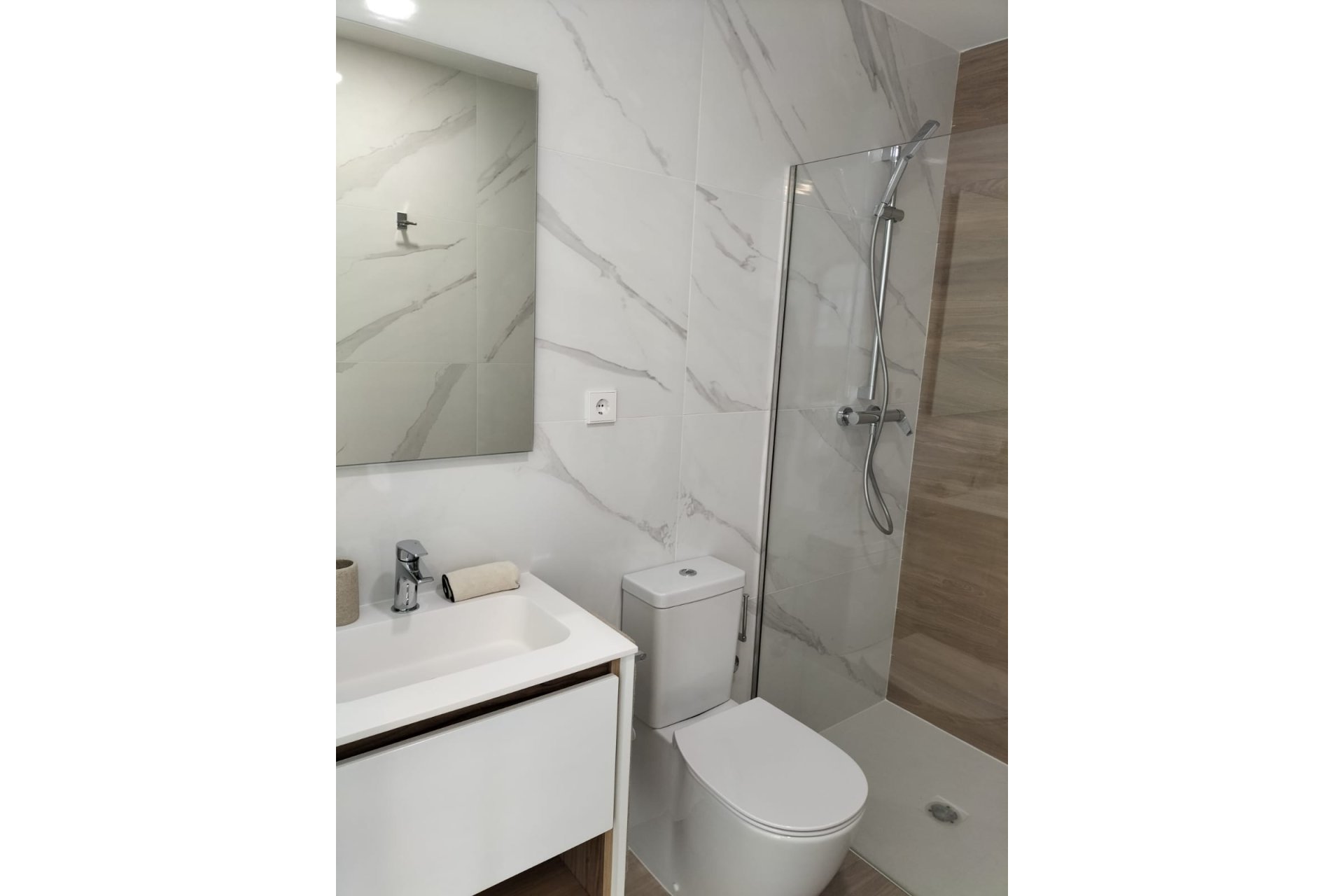 Obra nueva - Apartamento en planta baja - Orihuela Costa