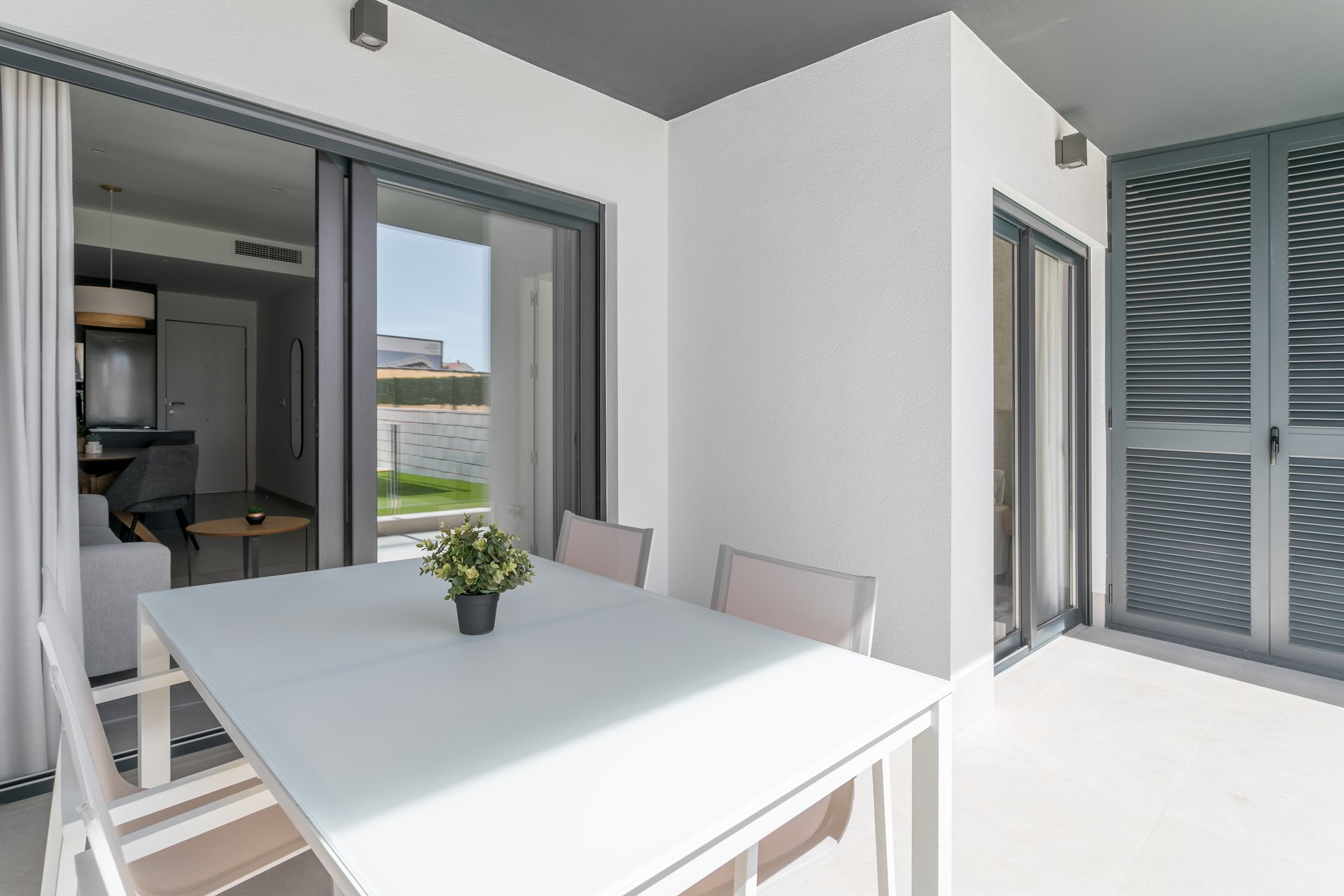 Obra nueva - Apartamento en planta baja - Torrevieja