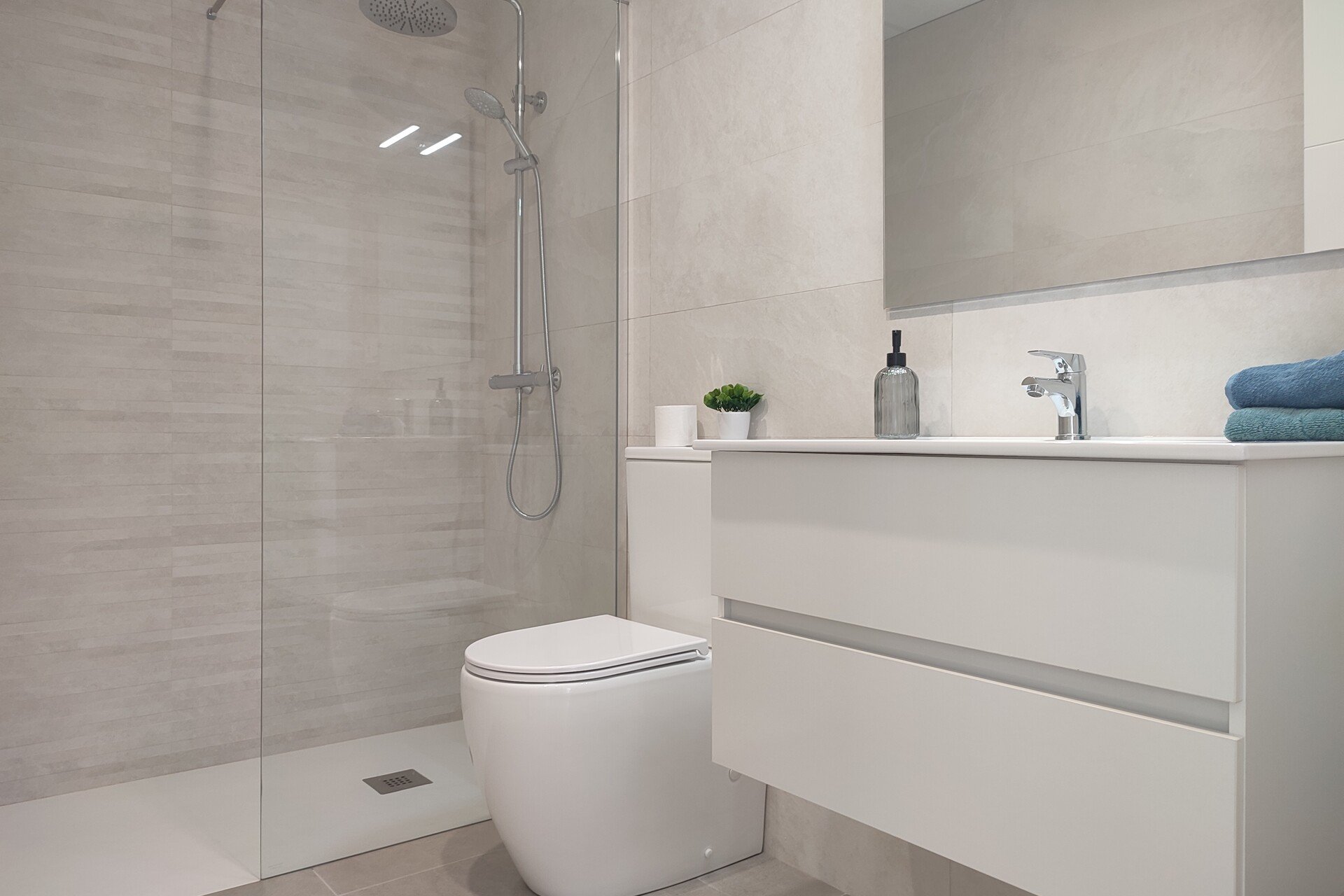 Obra nueva - Villa independiente - Balsicas