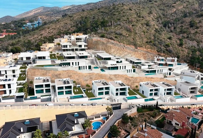 Obra nueva - Villa independiente - Benidorm