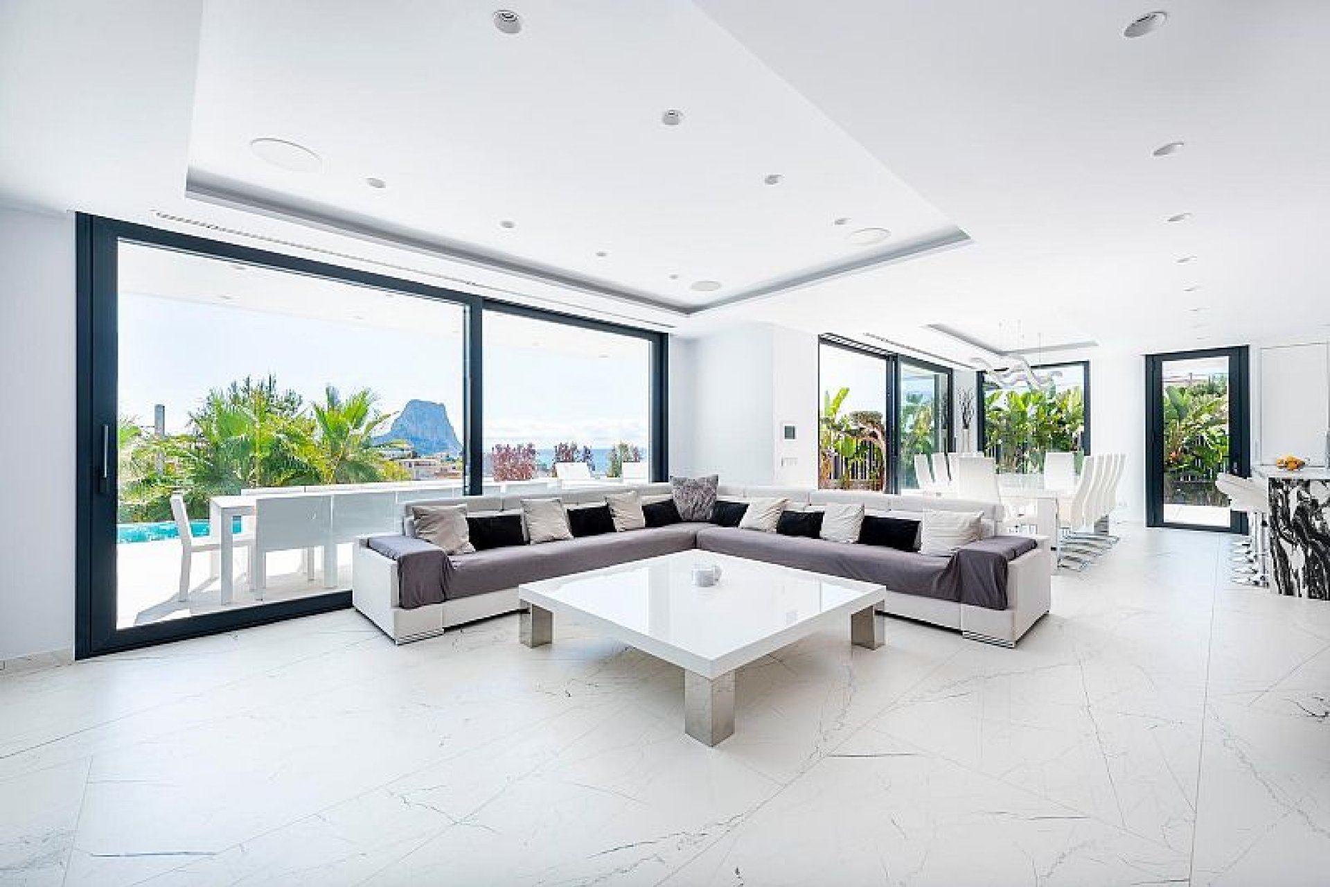 Obra nueva - Villa independiente - Calpe