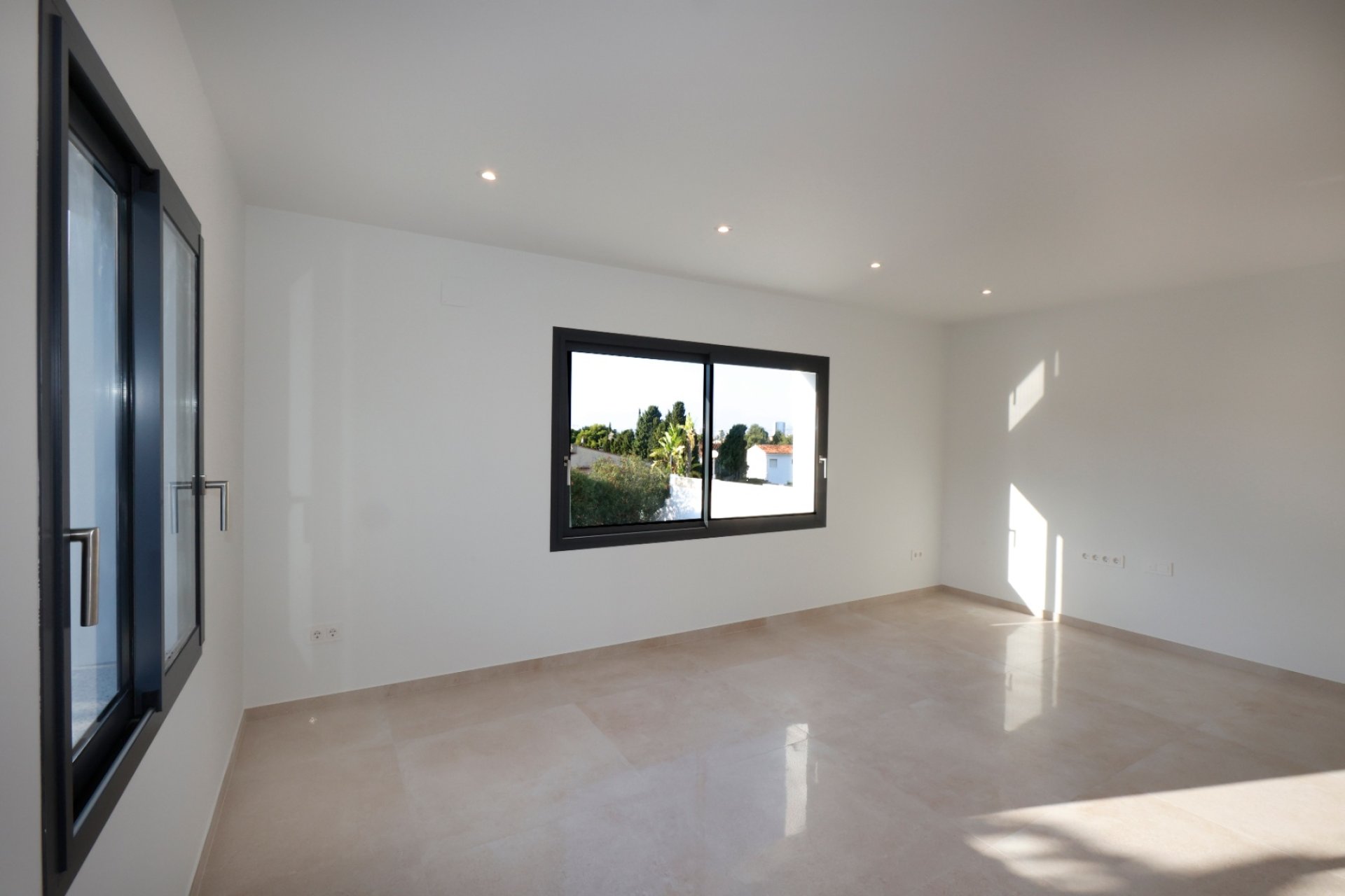 Obra nueva - Villa independiente - Calpe