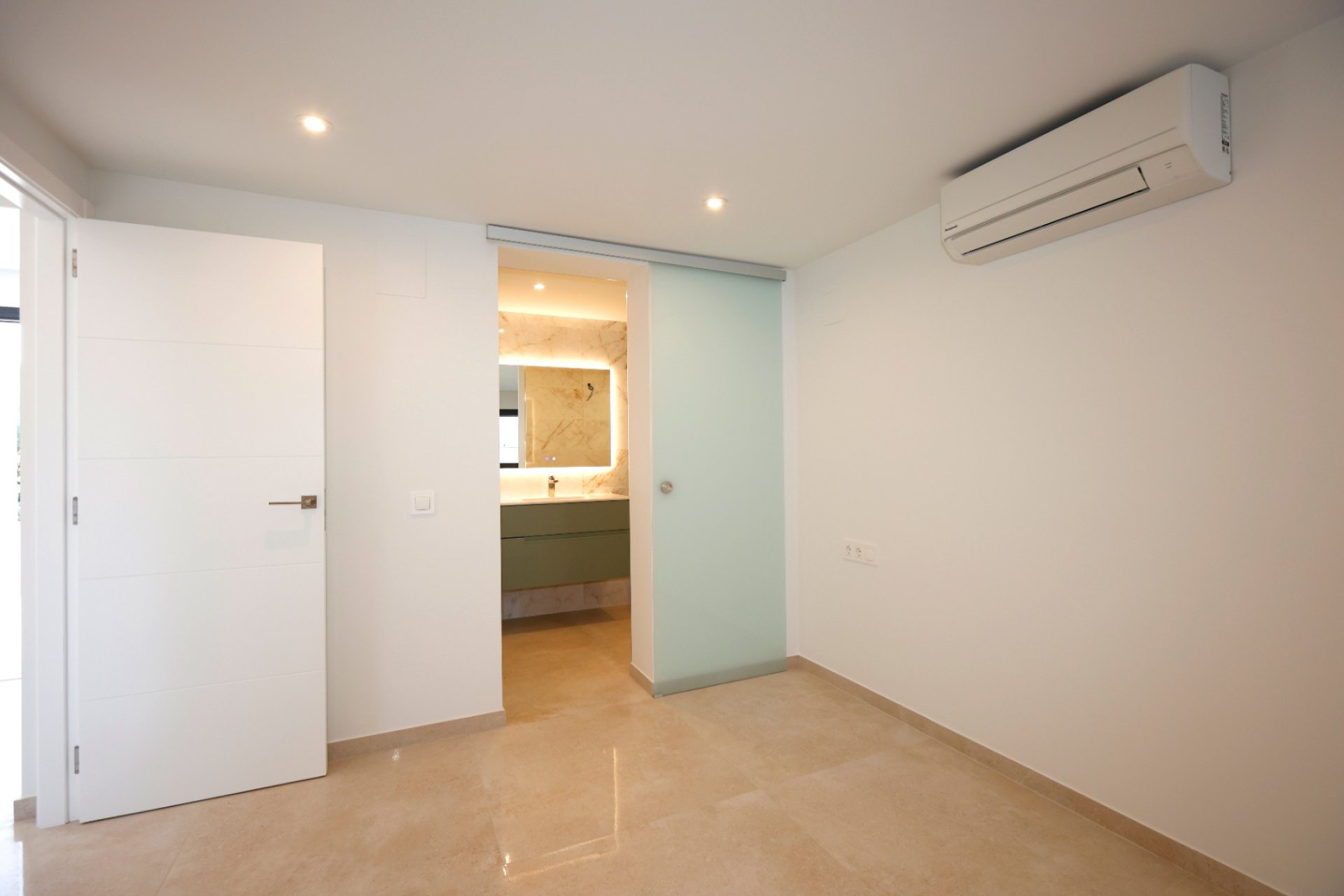 Obra nueva - Villa independiente - Calpe