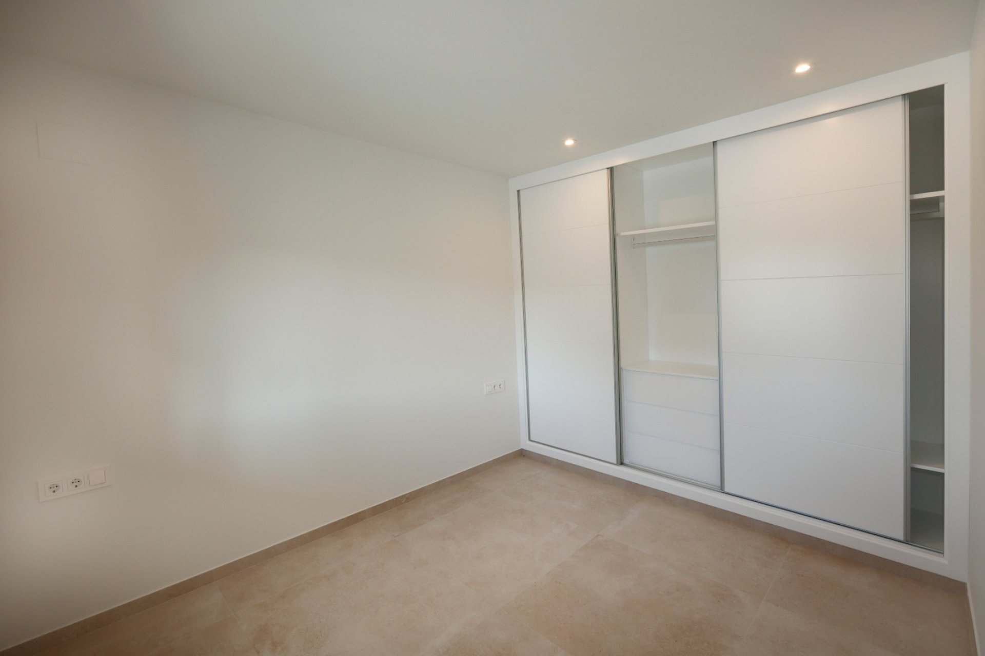 Obra nueva - Villa independiente - Calpe