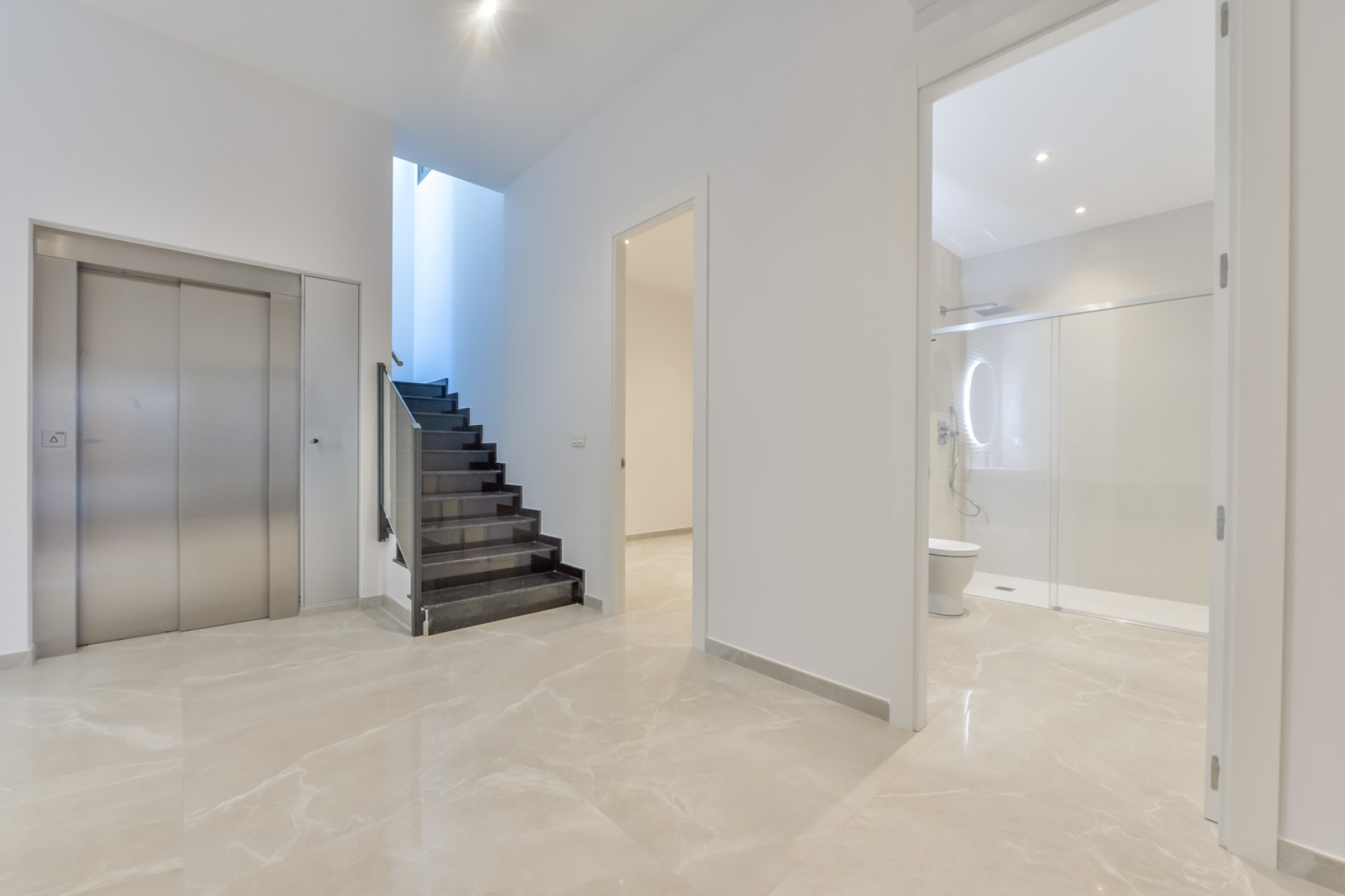 Obra nueva - Villa independiente - Finestrat