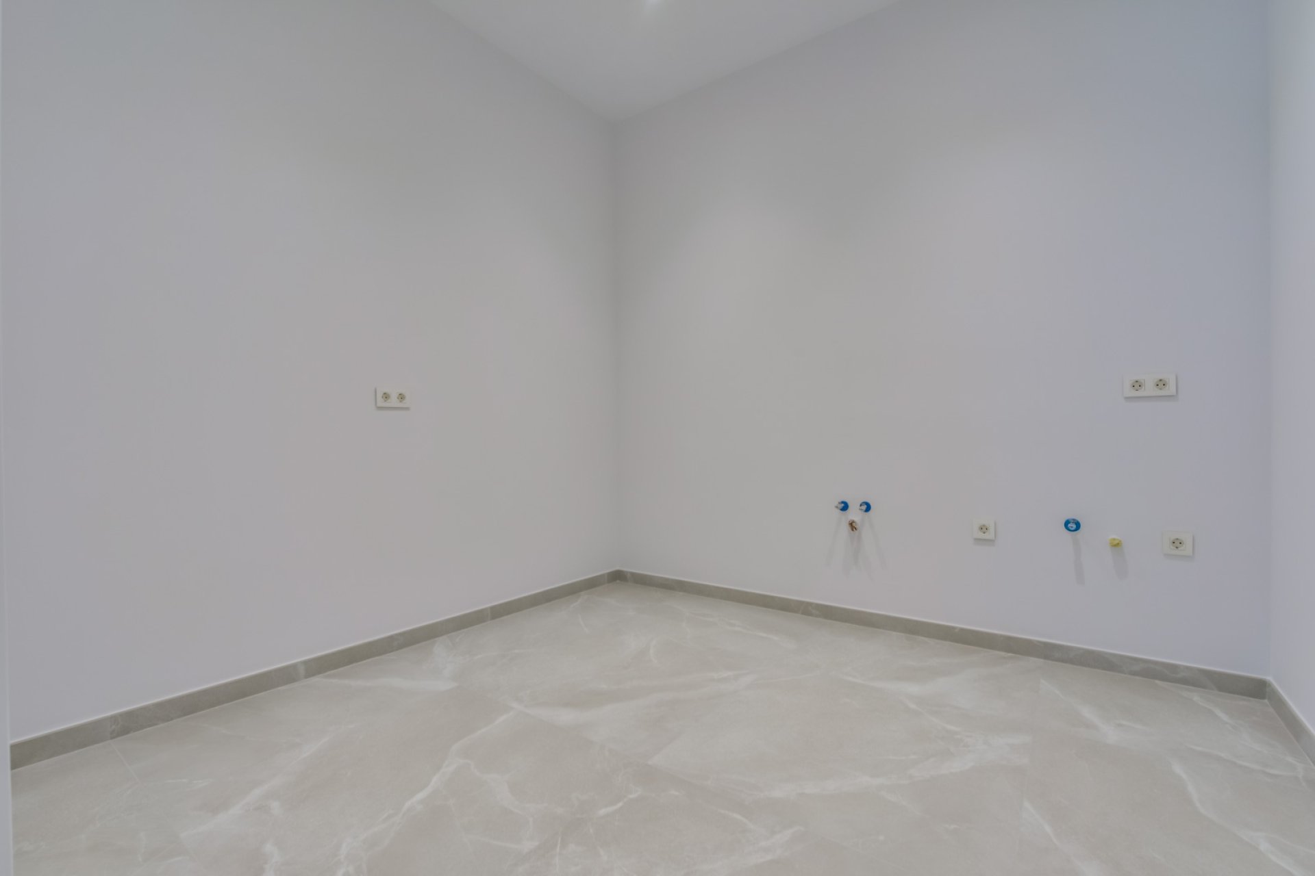 Obra nueva - Villa independiente - Finestrat