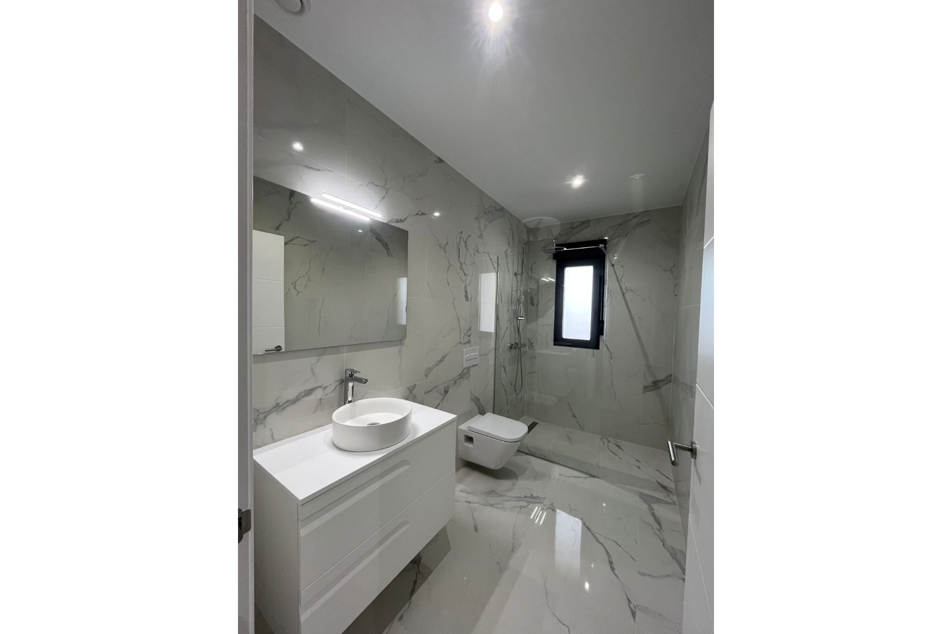 Obra nueva - Villa independiente - La Romana