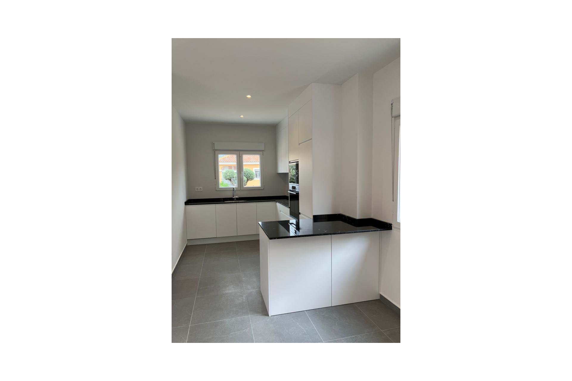 Obra nueva - Villa independiente - La Romana