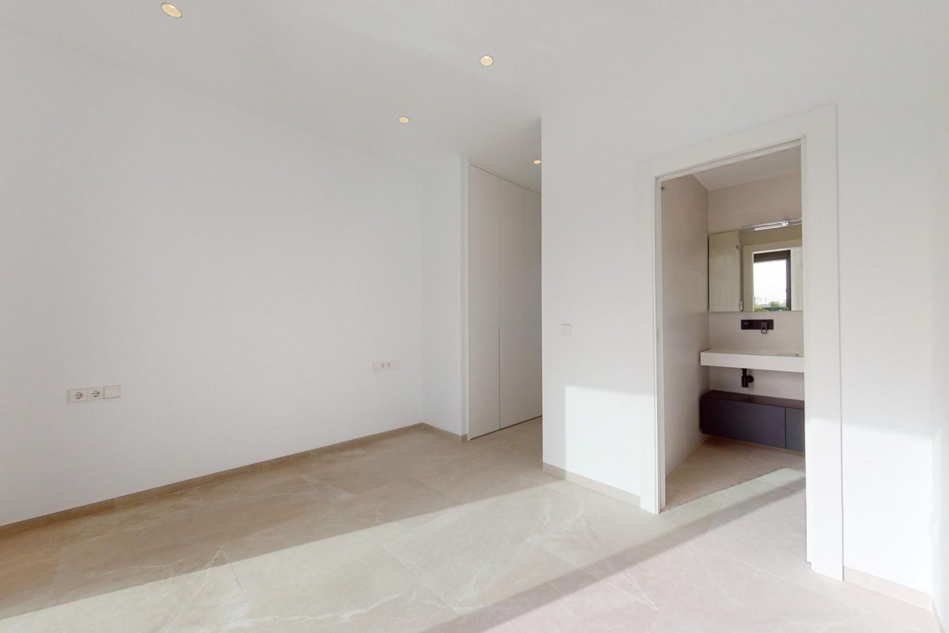 Obra nueva - Villa independiente - Los Alcázares