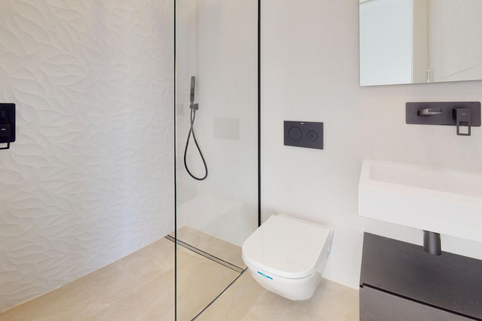 Obra nueva - Villa independiente - Los Alcázares