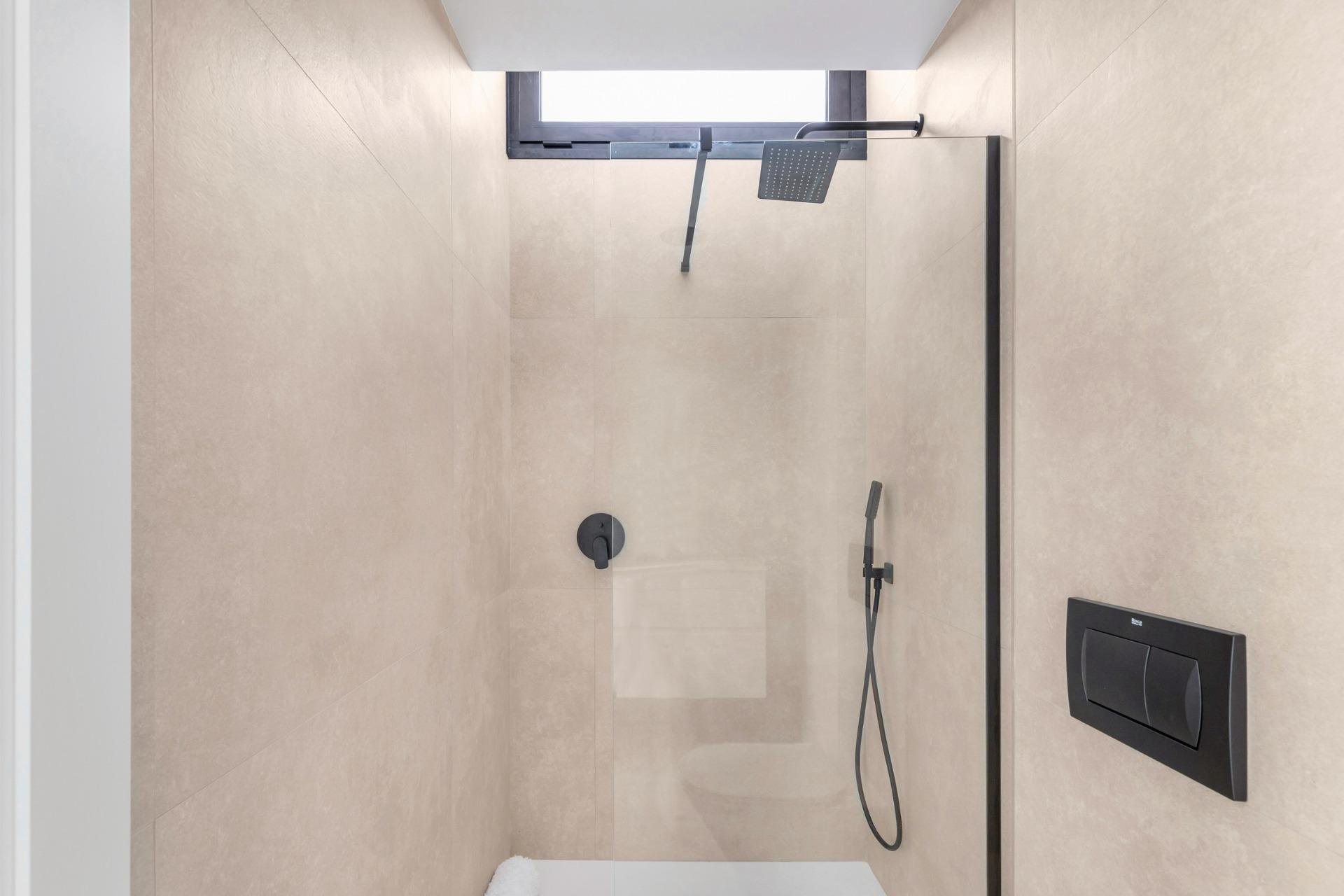 Obra nueva - Villa independiente - Los Alcázares