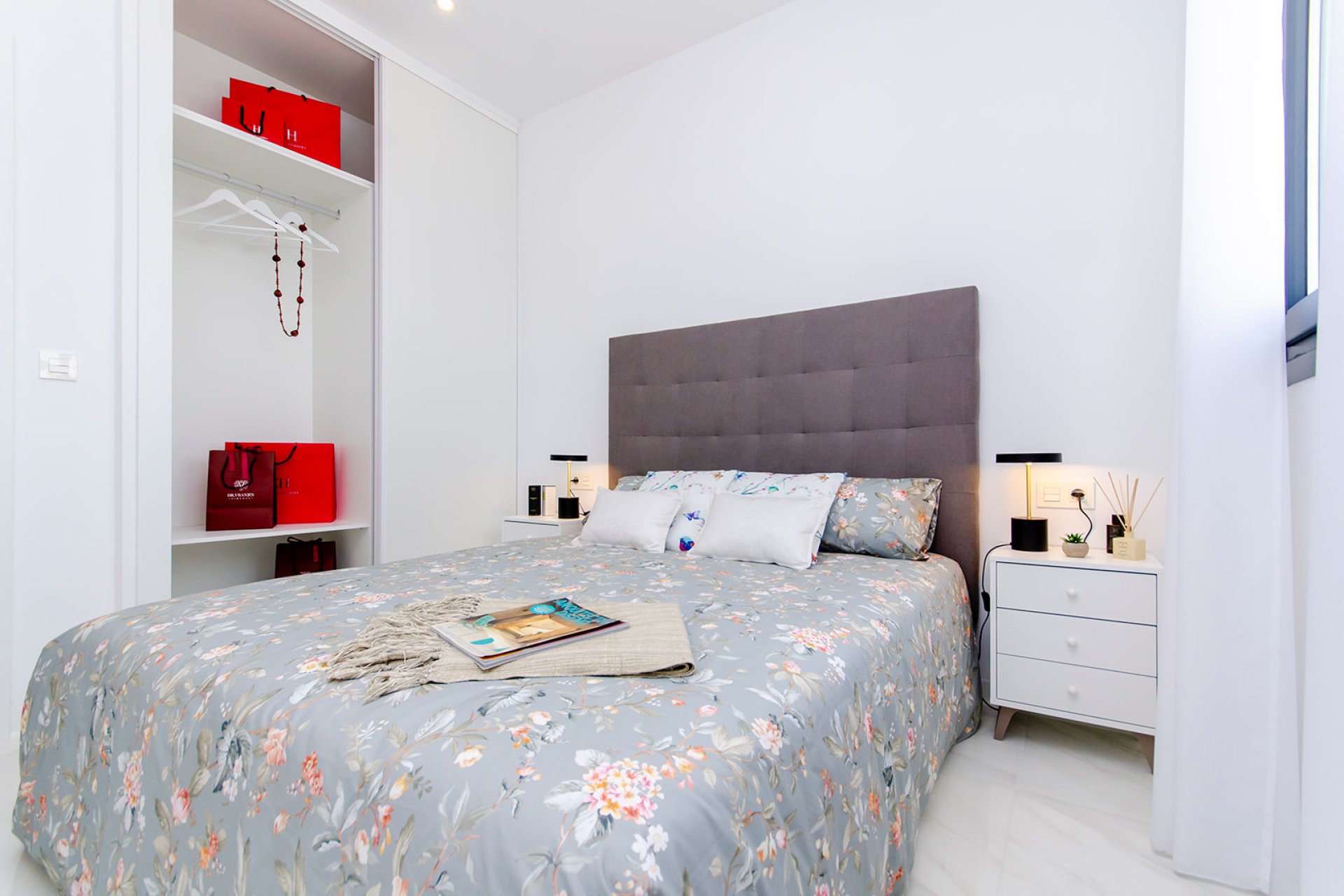 Obra nueva - Villa independiente - Orihuela Costa