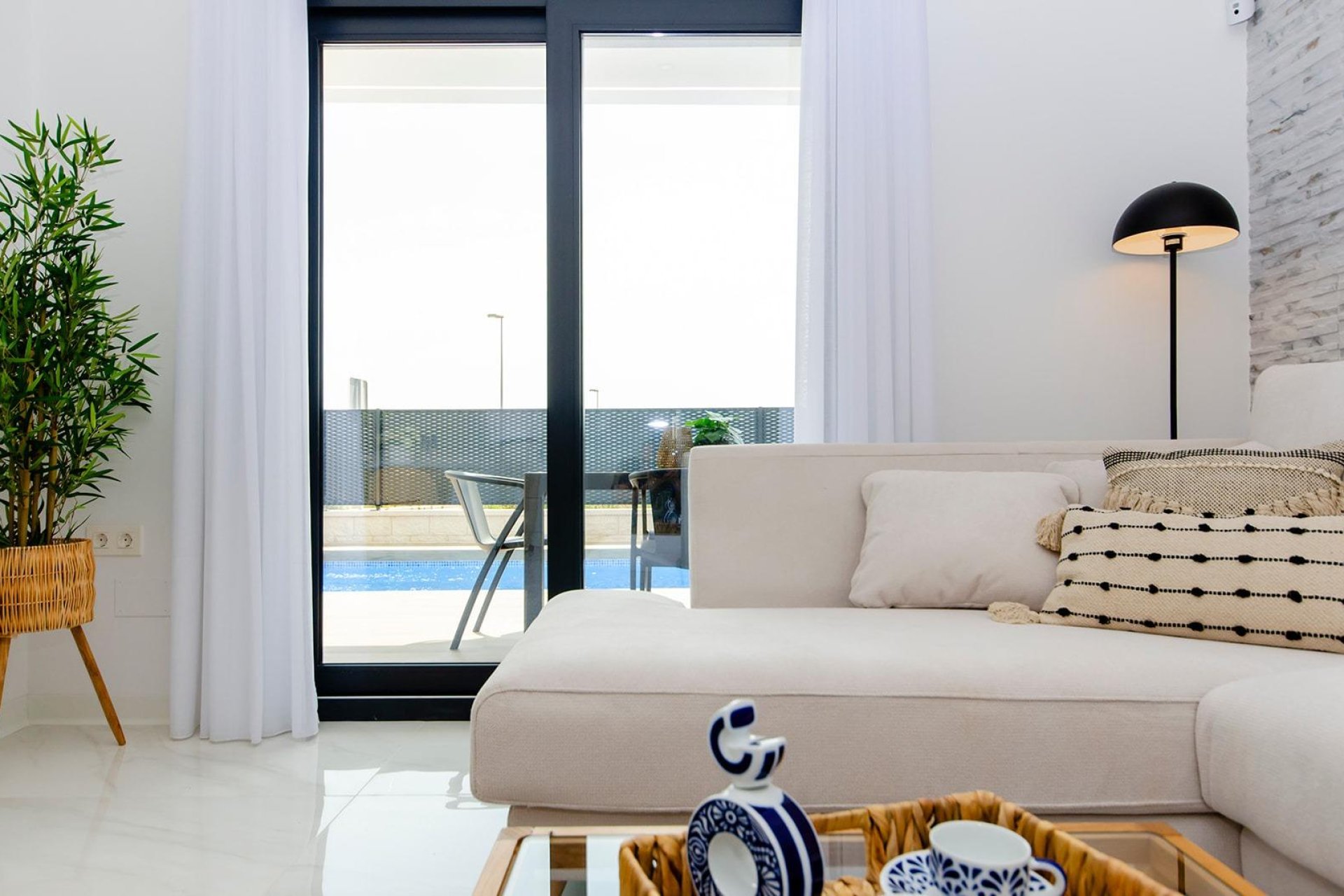 Obra nueva - Villa independiente - Orihuela