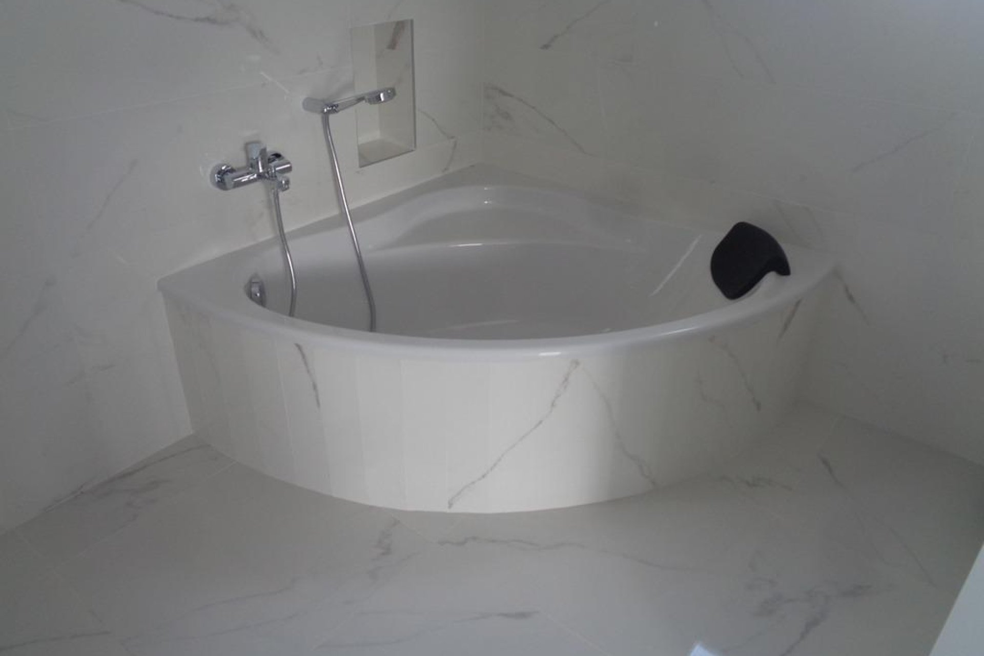 Obra nueva - Villa independiente - Pinoso