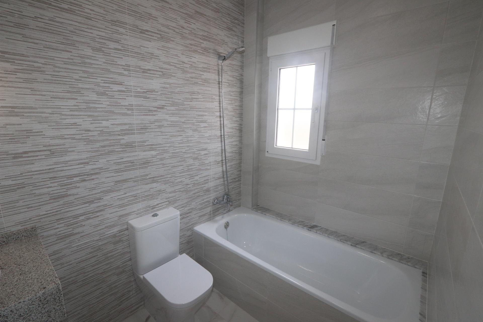 Obra nueva - Villa independiente - Pinoso