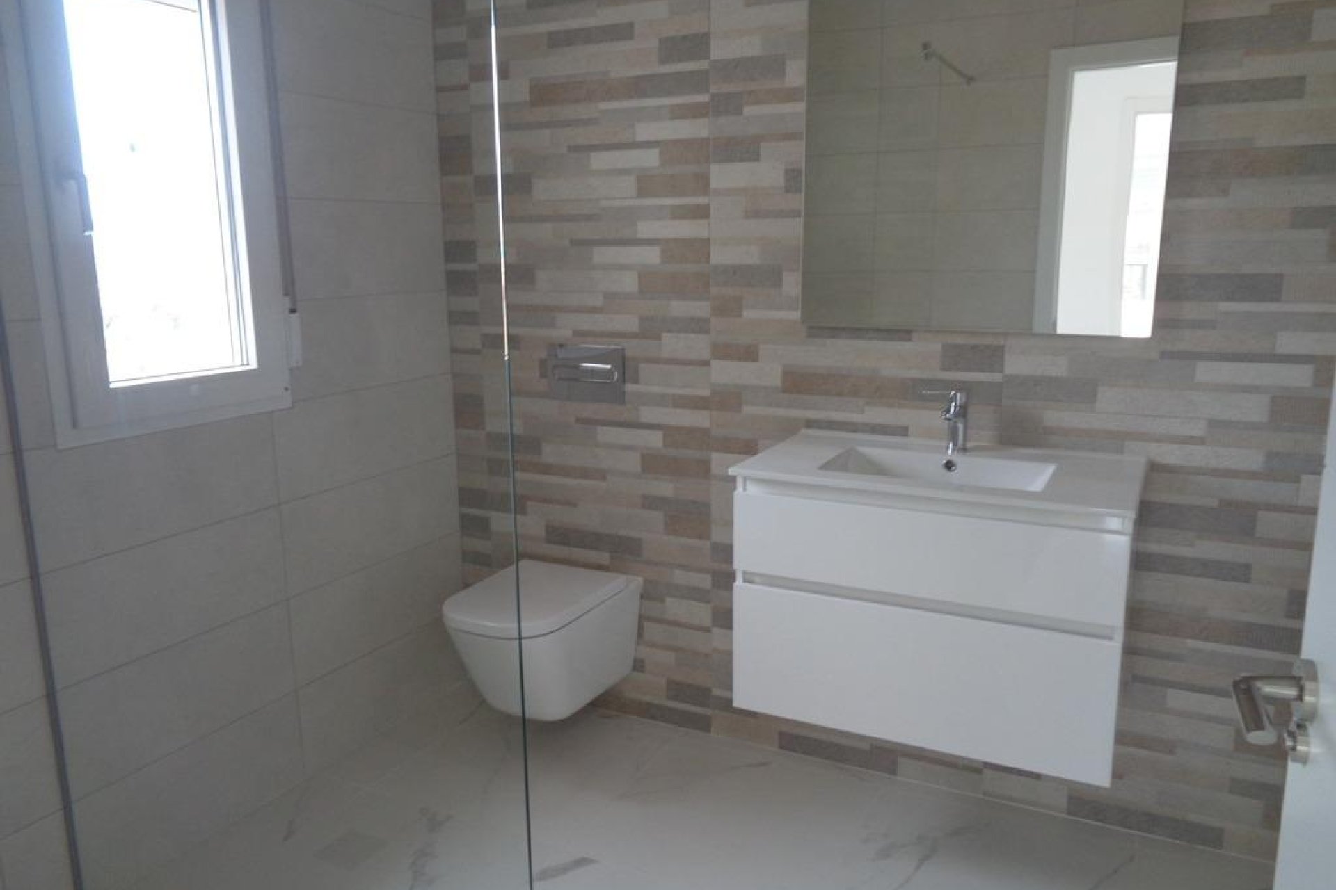 Obra nueva - Villa independiente - Pinoso