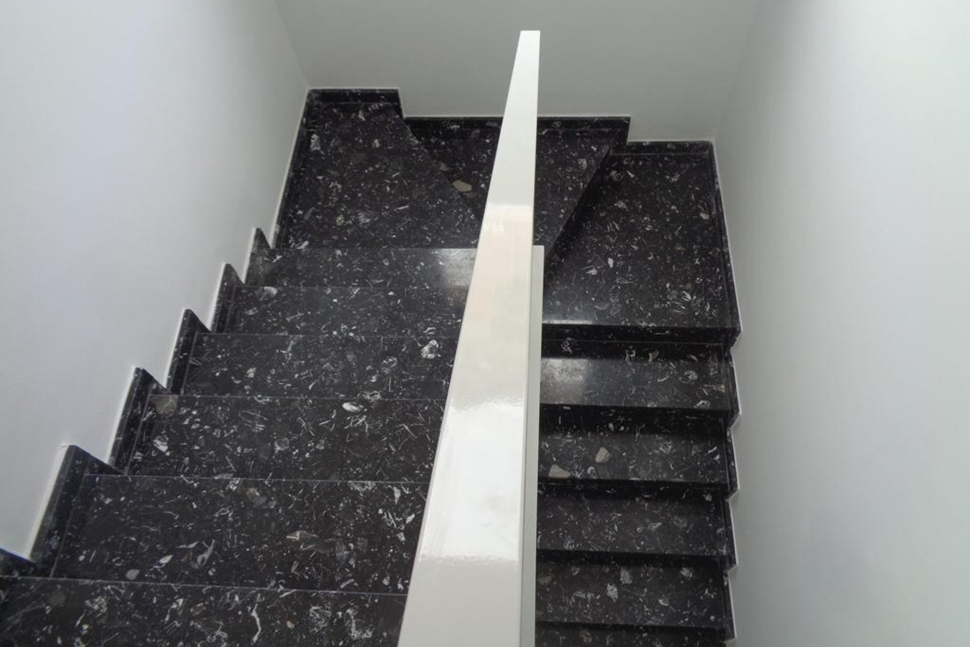 Obra nueva - Villa independiente - Pinoso