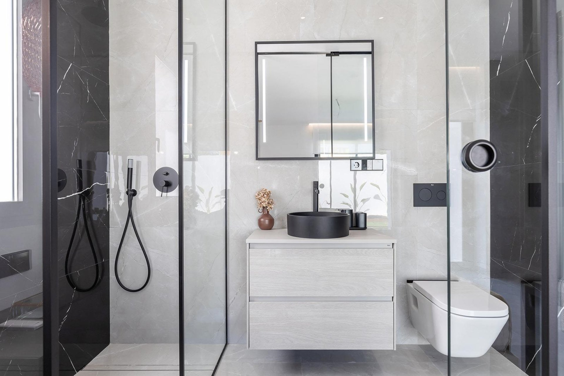 Obra nueva - Villa independiente - Torrevieja