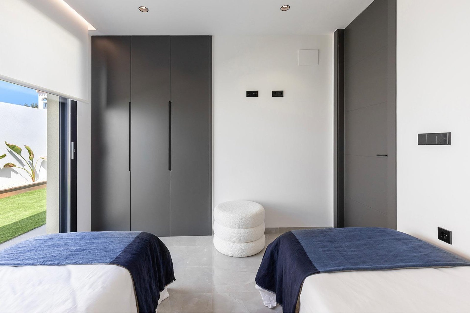 Obra nueva - Villa independiente - Torrevieja