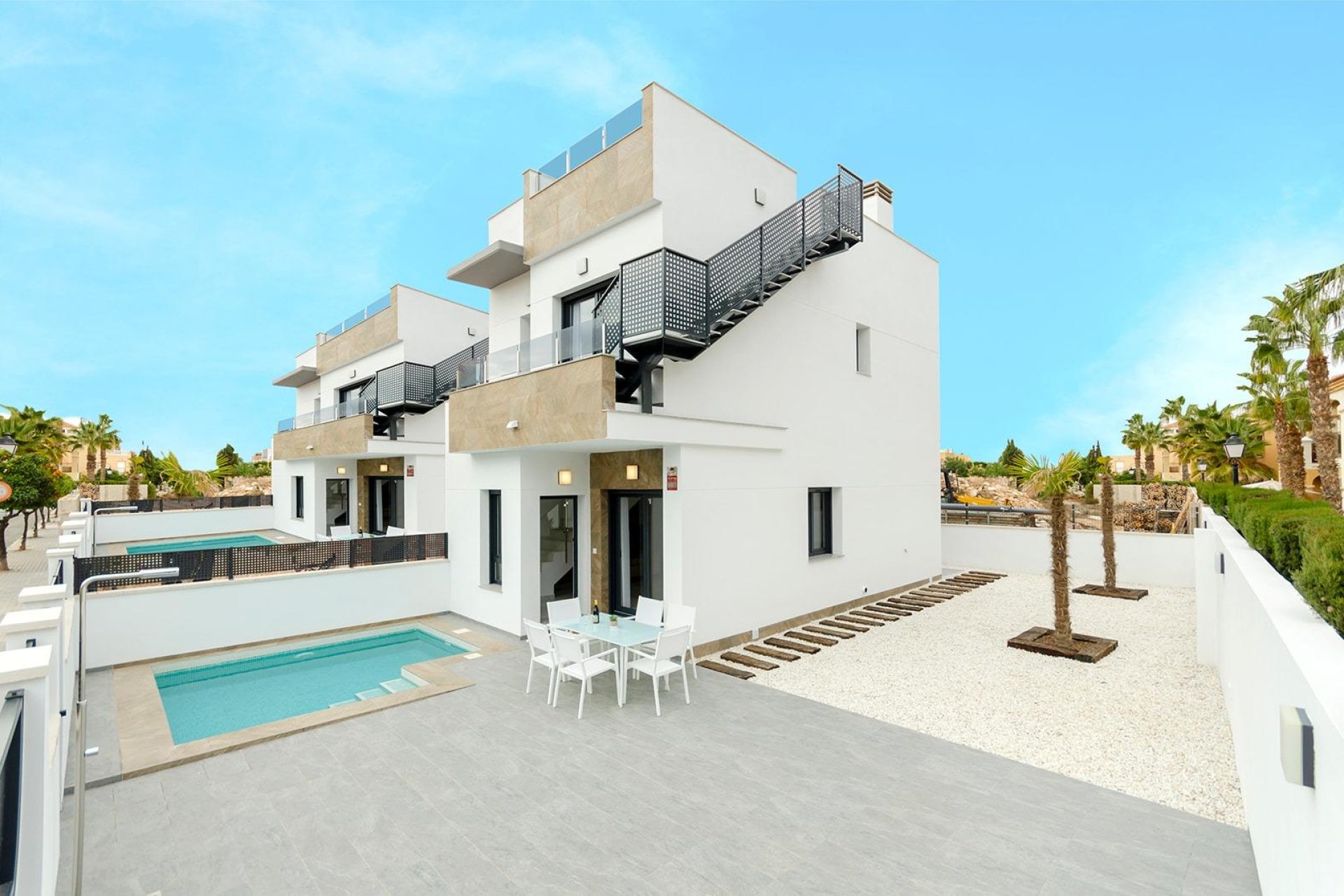 Obra nueva - Villa independiente - Torrevieja