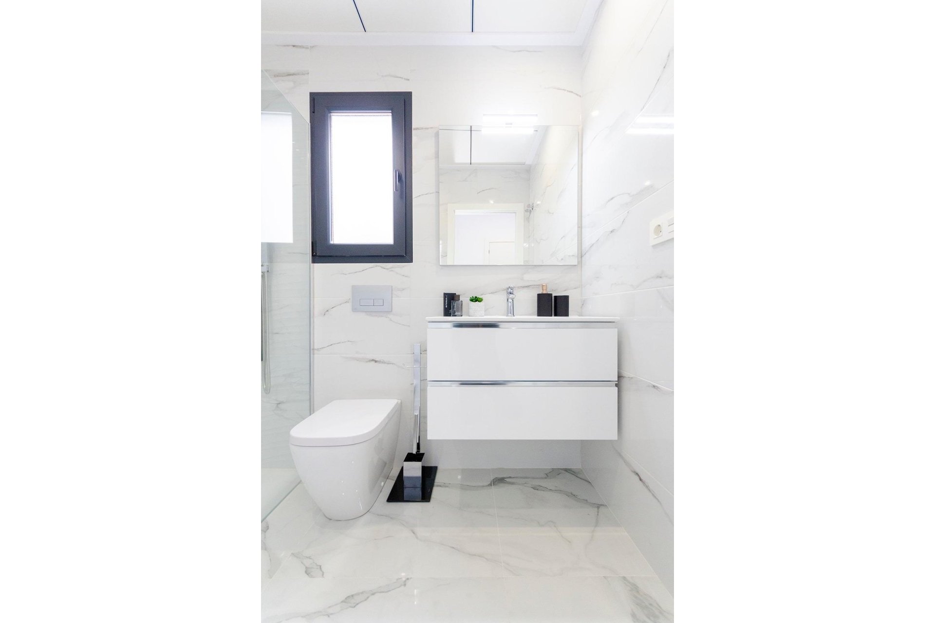 Obra nueva - Villa independiente - Torrevieja