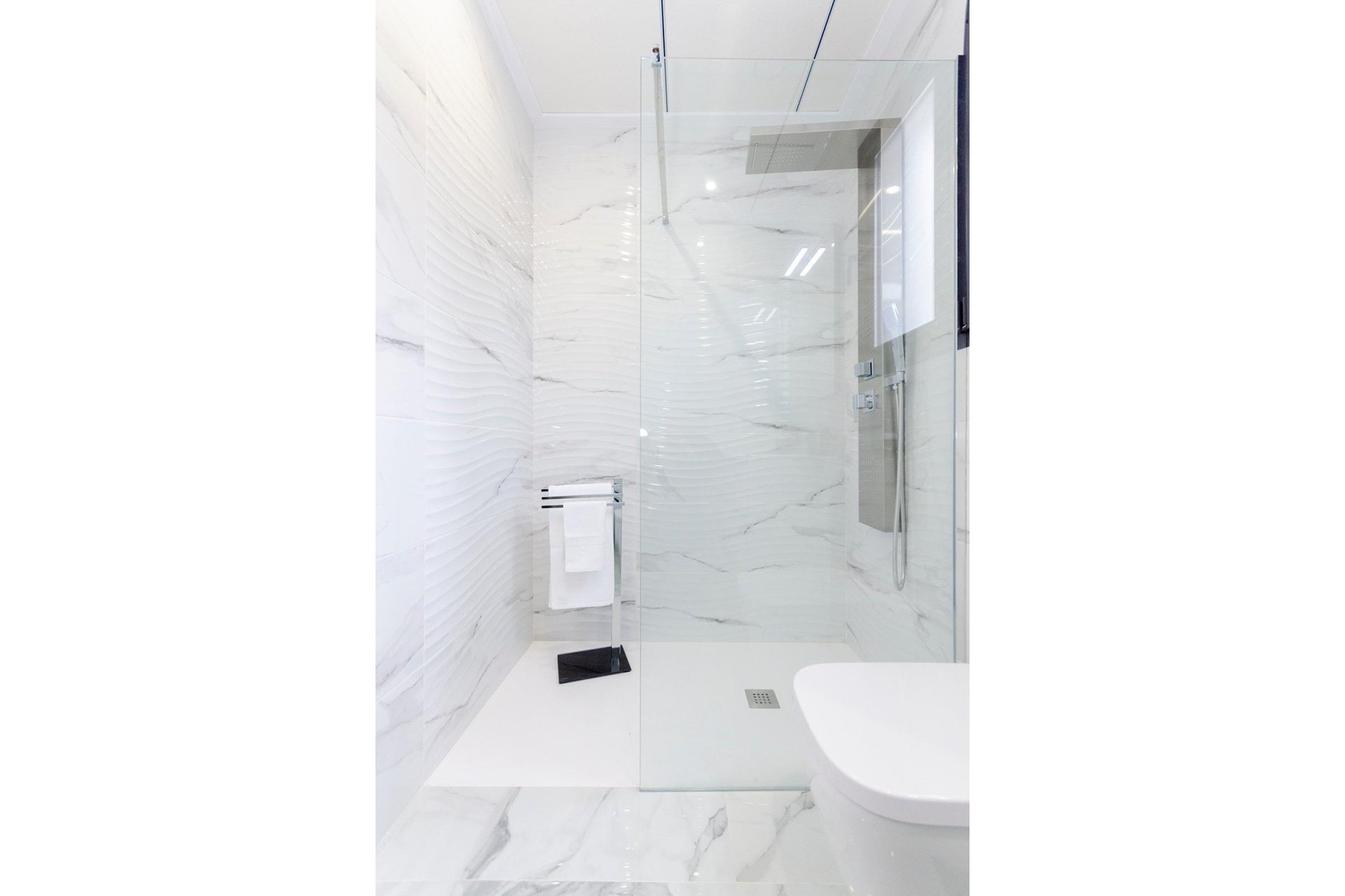 Obra nueva - Villa independiente - Torrevieja