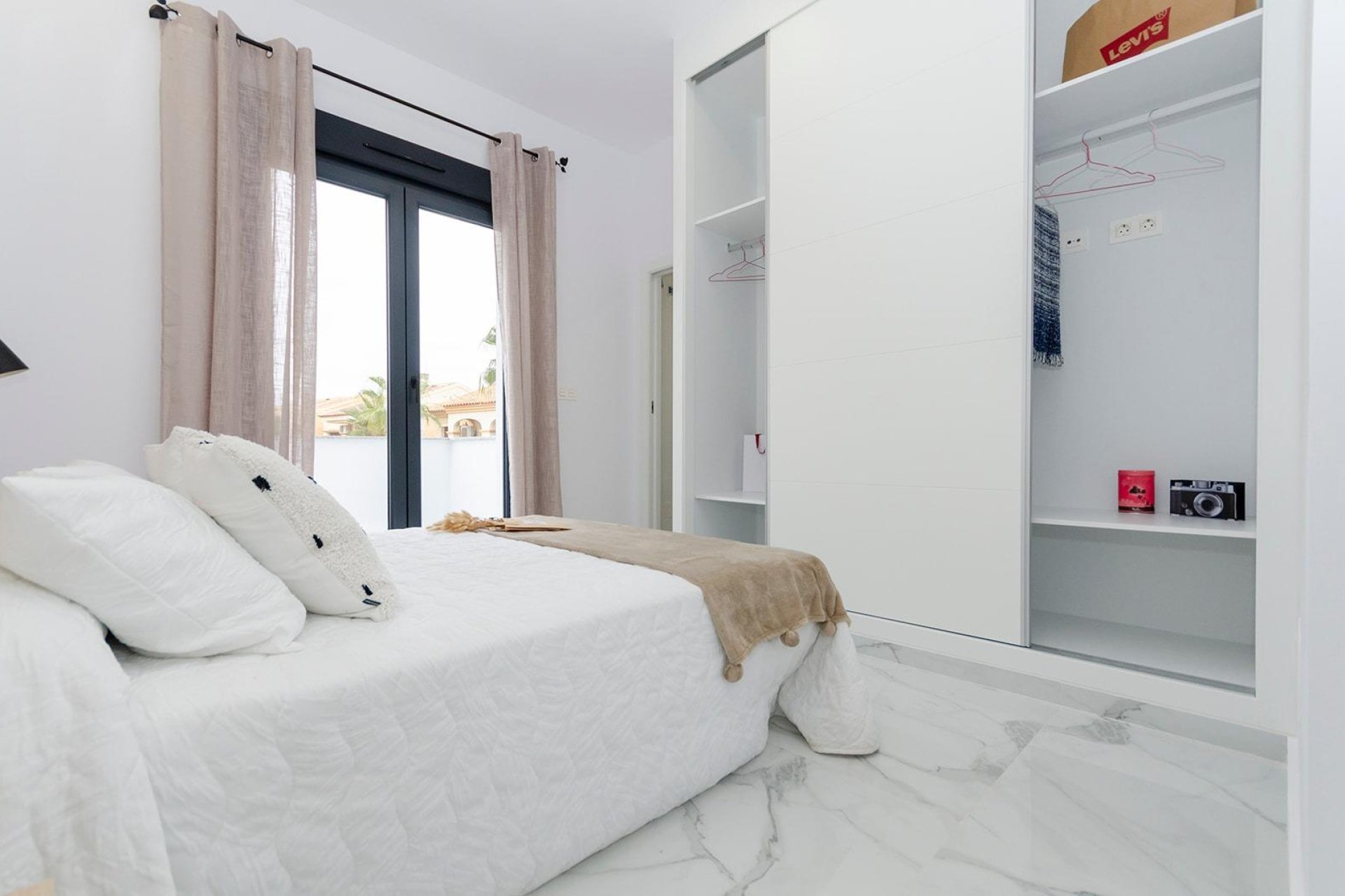 Obra nueva - Villa independiente - Torrevieja