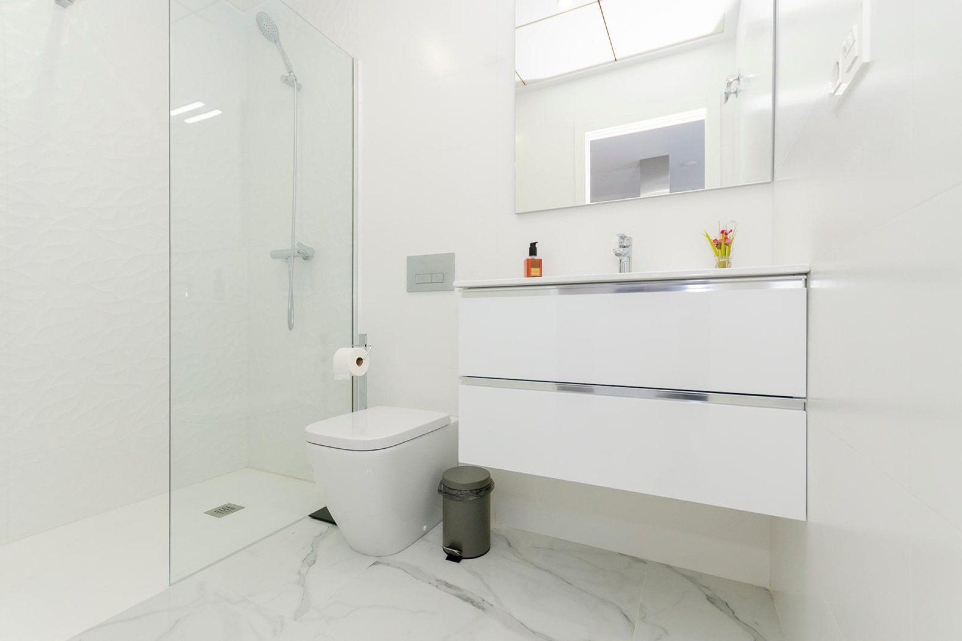 Obra nueva - Villa independiente - Torrevieja