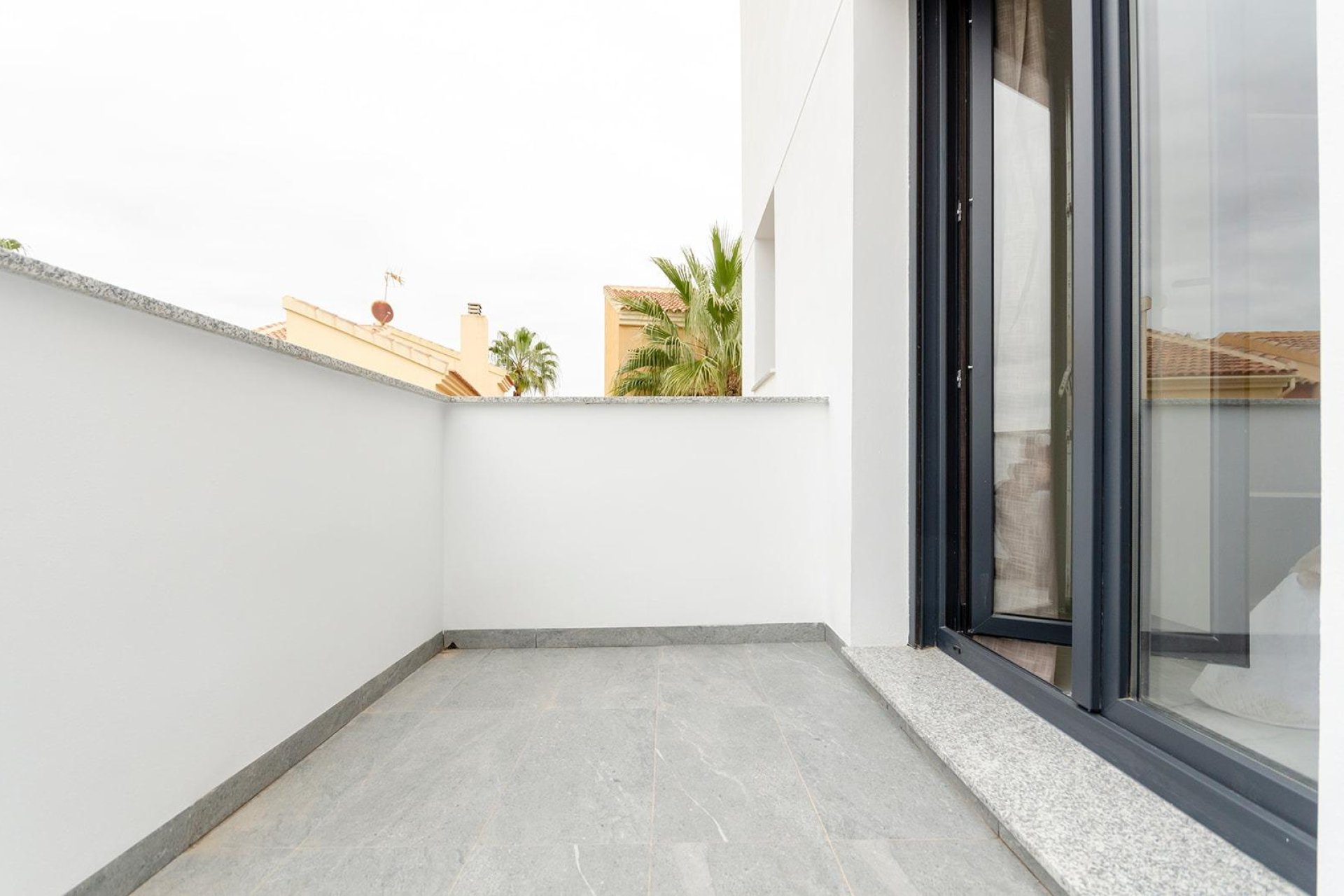 Obra nueva - Villa independiente - Torrevieja