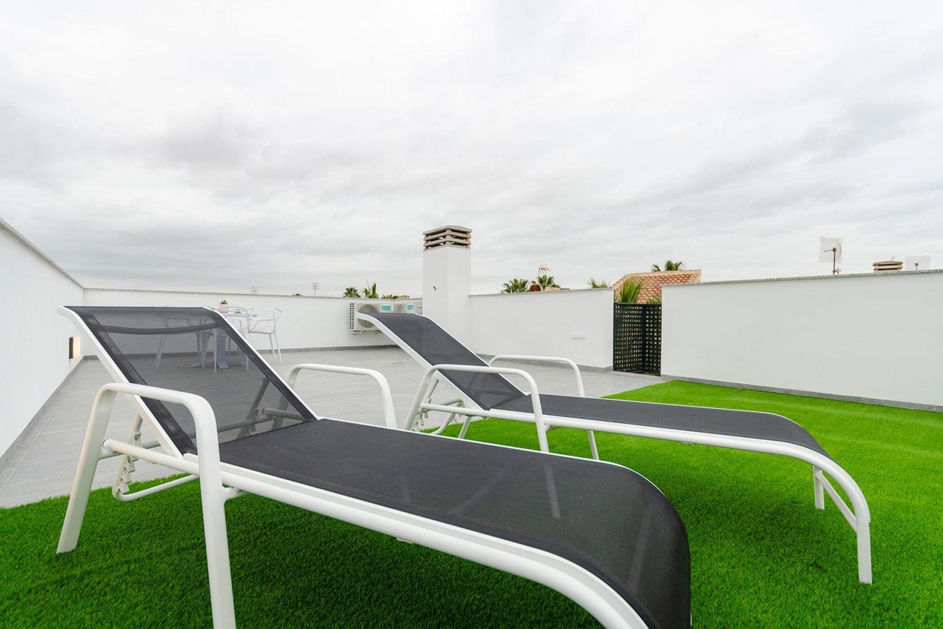 Obra nueva - Villa independiente - Torrevieja