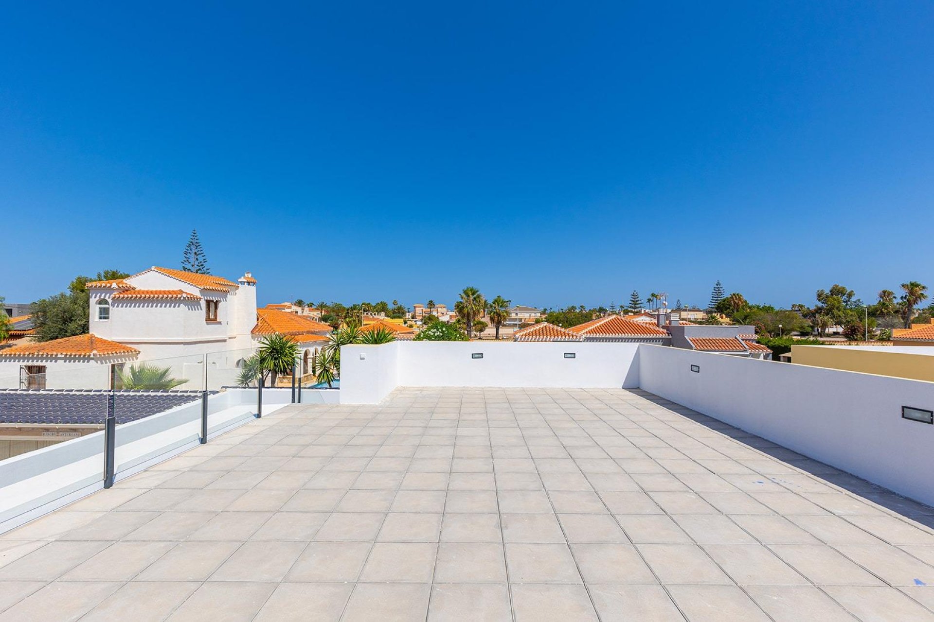 Obra nueva - Villa independiente - Torrevieja