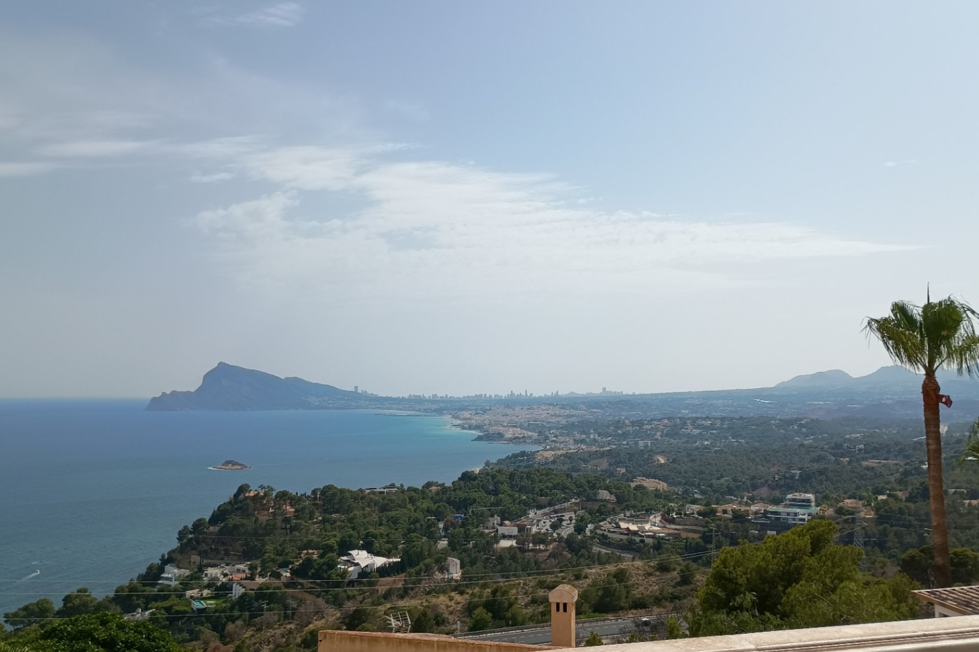 Resale - Independent Villa - Altea - Urbanización