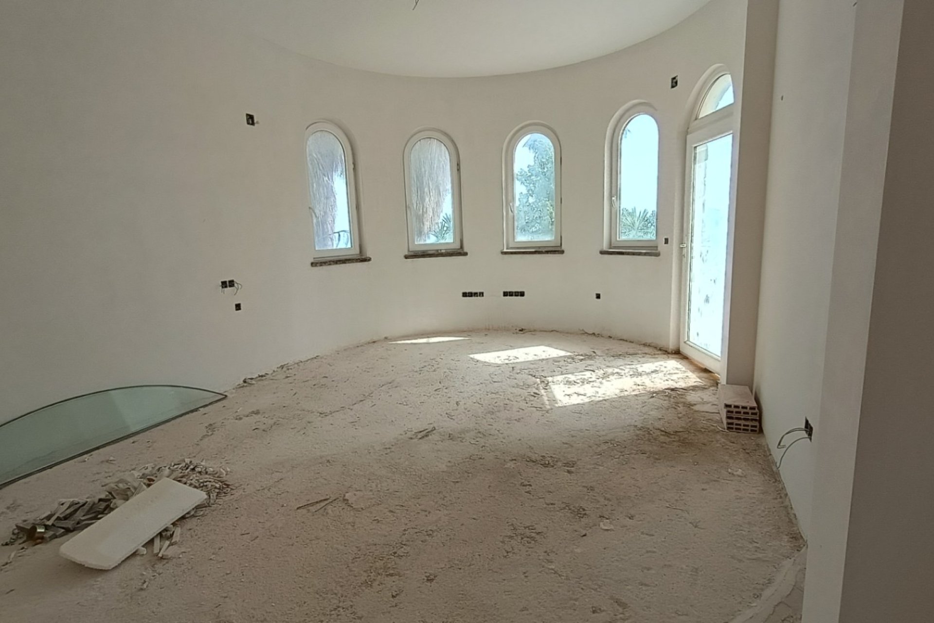 Resale - Independent Villa - Altea - Urbanización