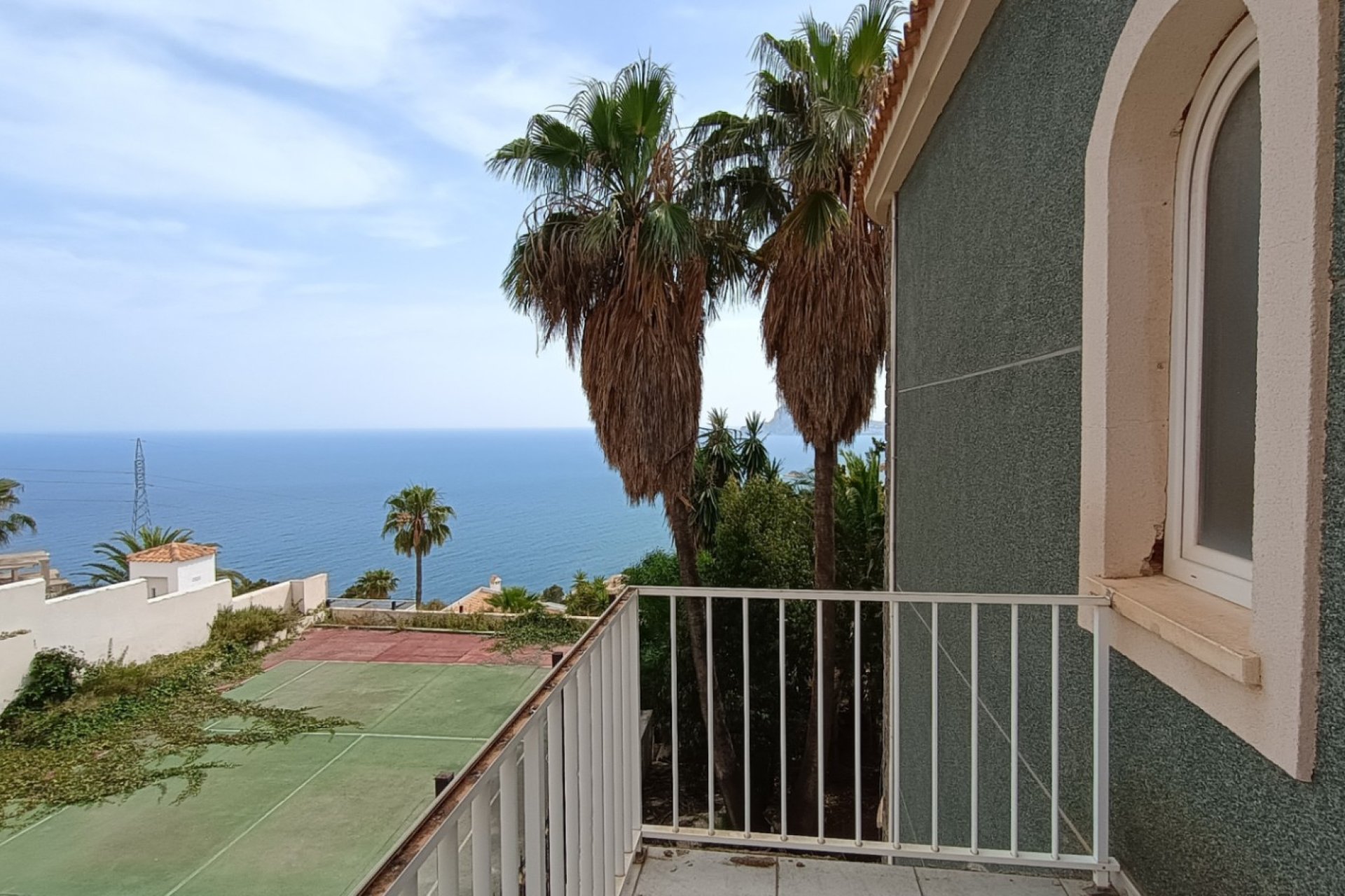 Resale - Independent Villa - Altea - Urbanización