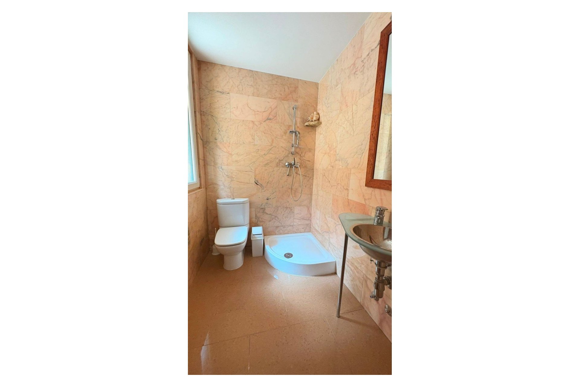 Resale - Independent Villa - Altorreal