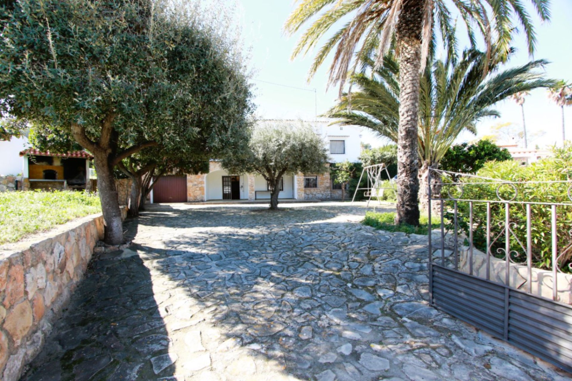 Resale - Independent Villa - Benissa - Urbanización