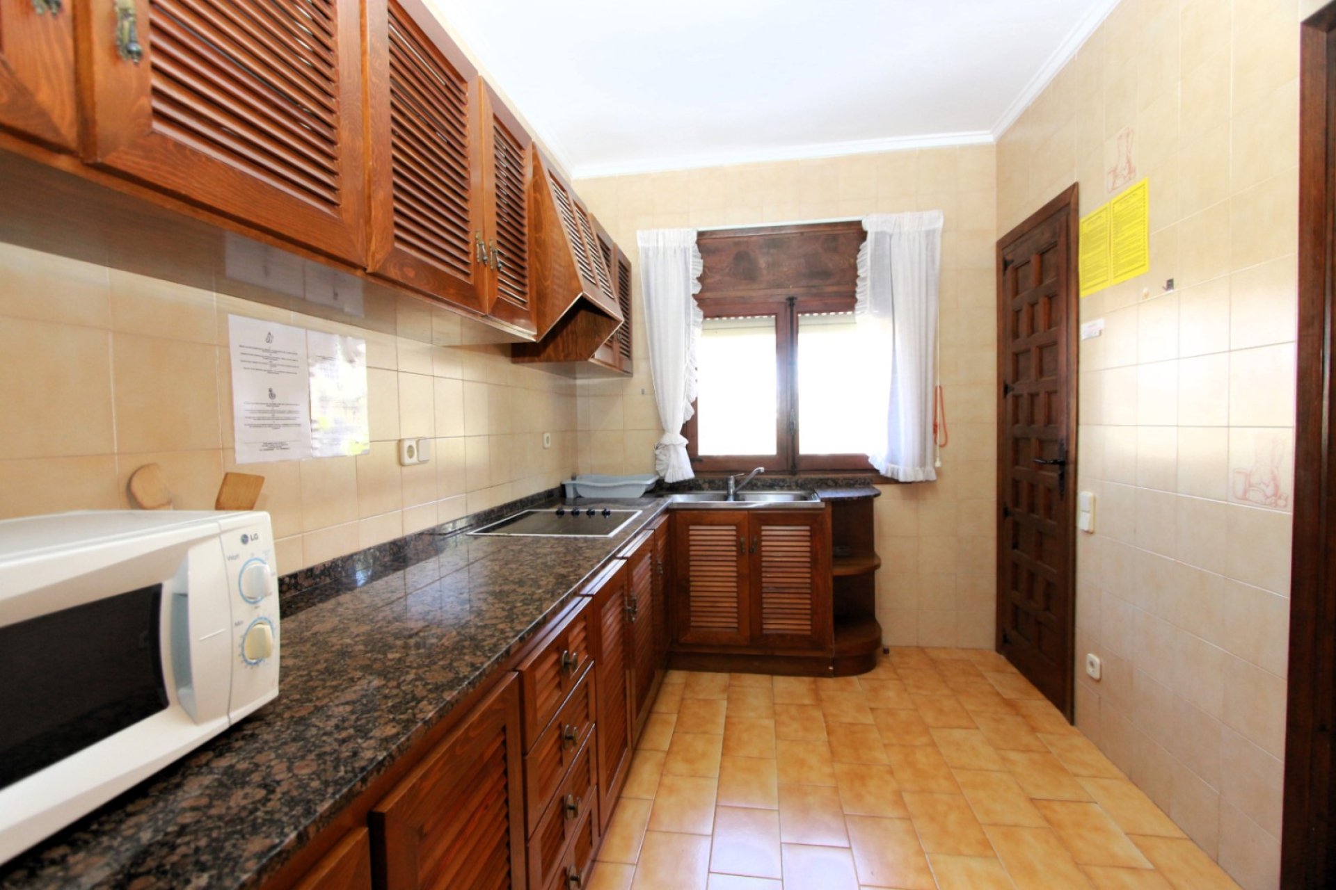 Resale - Independent Villa - Benissa - Urbanización